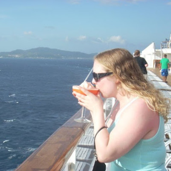 Meet your Posher, Melissa - Picture 1 of 1